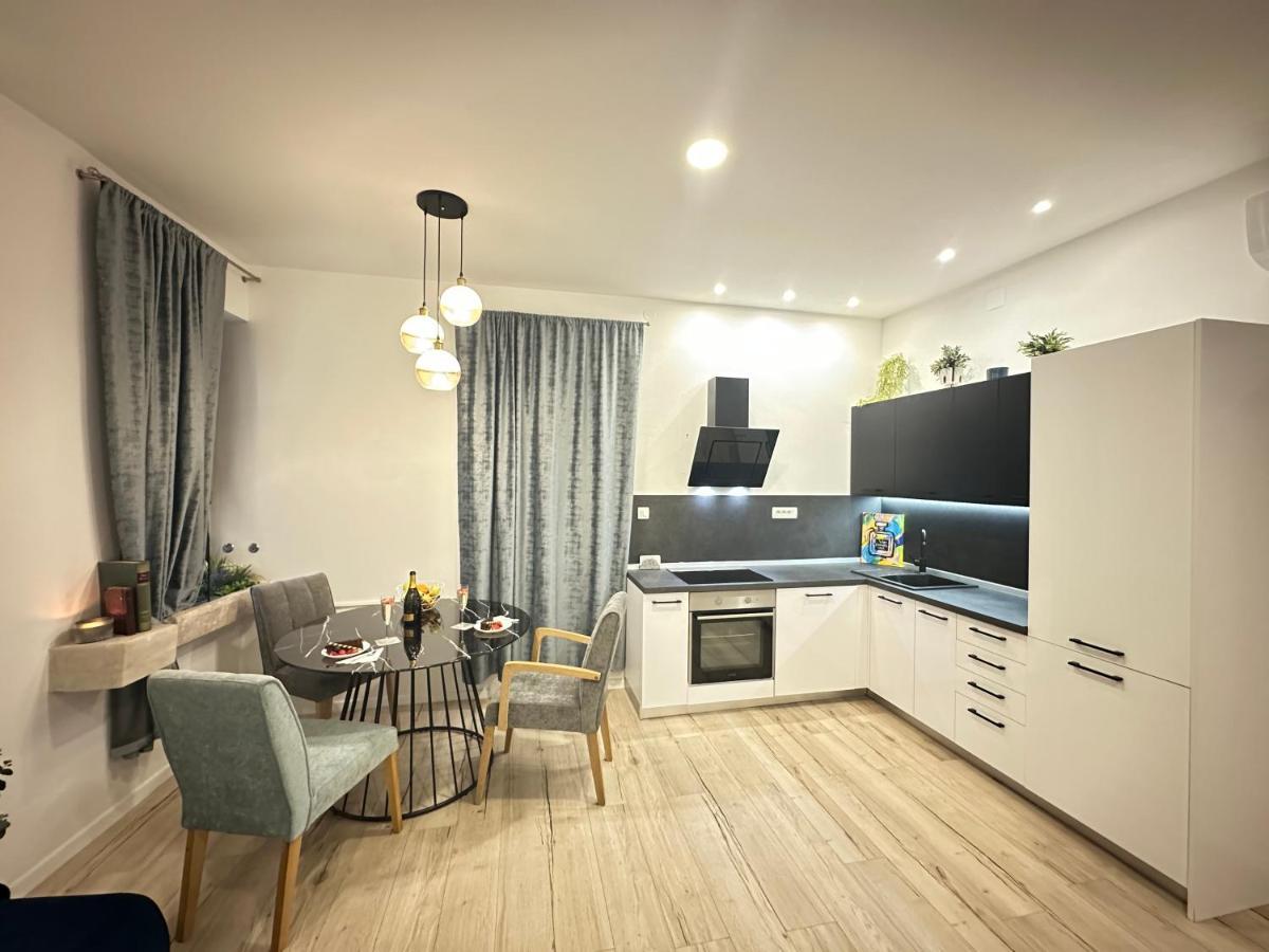 V Apartment Šibenik Dış mekan fotoğraf